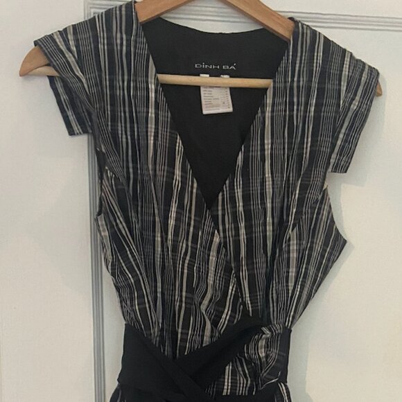 Dinh Ba Wrap dress with black belt - Picture 1 of 2